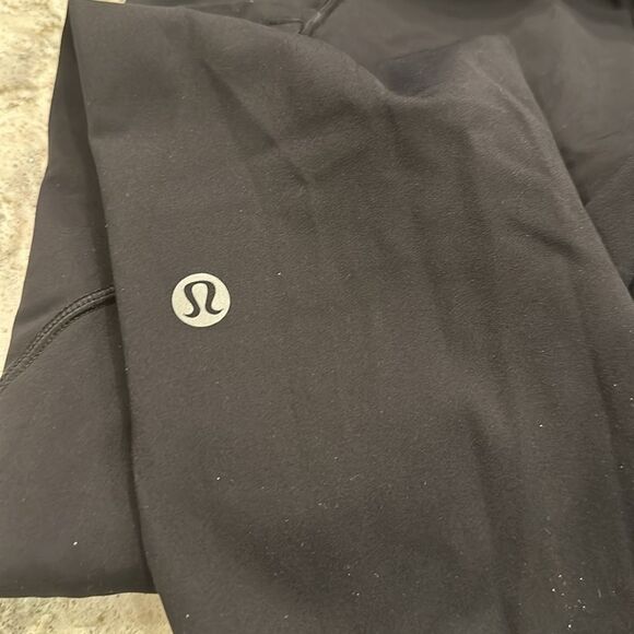 🖤 Lululemon Fast and Free High-Rise Cropped Black Leggings - Size 2 - Picture 6 of 6